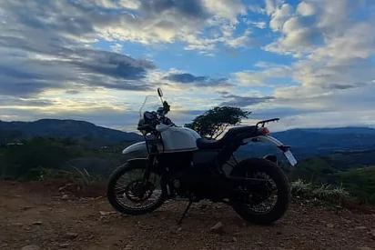 La Royal Enfield Himalayan au Costa Rica